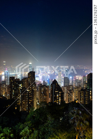香港 ビクトリアピークからの夜景 香港 ビクトリアピークからの夜景 136329297