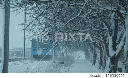 吹雪の列車 136330905