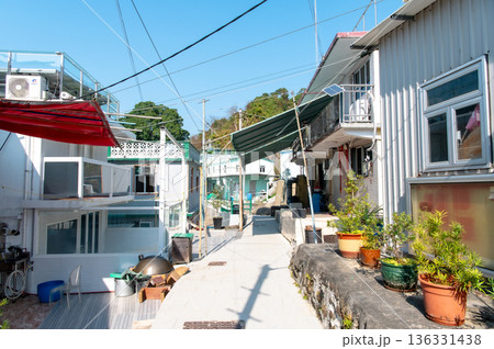 香港 塔門島の海と町並み 香港 塔門島の海と町並み 136331438