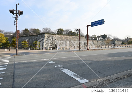 姫路城の外堀と石垣 姫路城の外堀と石垣 136331455