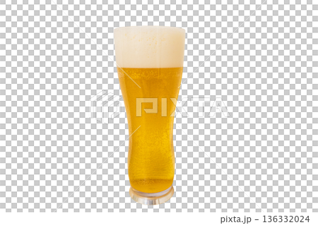 ビールの入ったグラス 136332024
