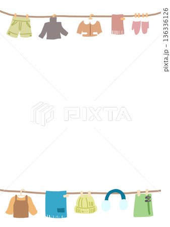 吊るした洋服たちのフレーム素材 136336126