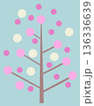 ピンク色の花の木のイラスト 136336639
