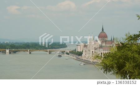 Budapest city and Hungarian Parliament building on Danube 136338152