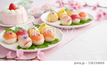 おひな祭り お祝いの手まり寿司のあるテーブル おひな祭り お祝いの手まり寿司のあるテーブル 136338669