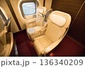 グランクラスの座席 136340209