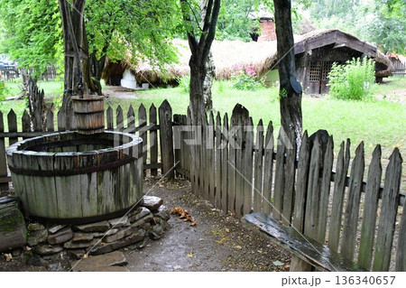 ルーマニア、ブカレスト、国立農村博物館、井戸 136340657
