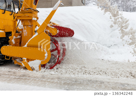 ロータリ除雪車のオーガ ロータリ除雪車のオーガ 136342248