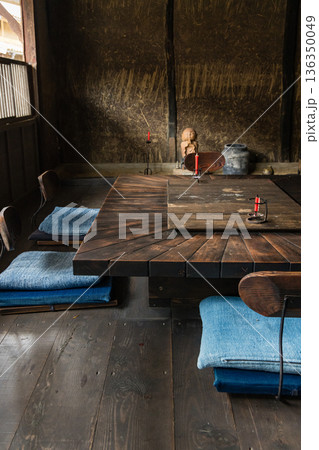 日本 島根県大田市大森にある石見銀山の大森銀山伝統的重要建造物群保存地区の民家 日本 島根県大田市大森にある石見銀山の大森銀山伝統的重要建造物群保存地区の民家 136350049