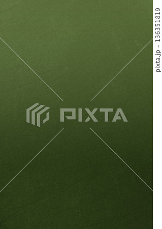抹茶色の和紙と緑の質感背景素材 136351819