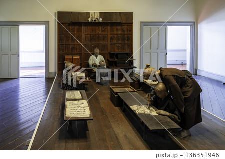 山形県立博物館　教育資料館　寺子屋の手習い風景　山形県山形市 136351946