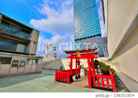 《愛知県》名古屋三越栄店　日本最古の屋上観覧車とザ・ランドマーク名古屋栄 136352854