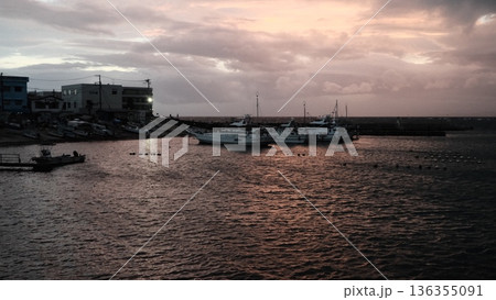 葉山の海岸 136355091