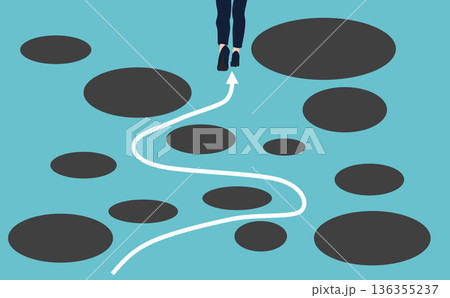 危険回避をするビジネスウーマンのイラスト 136355237