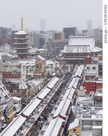 東京の雪 浅草 東京の雪 浅草 136363082