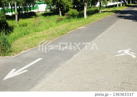 Road markings for pedestrians and cyclists 136363337