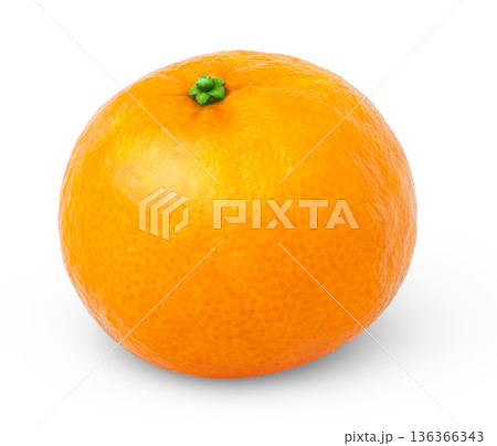 One single unpeeled mandarin or tangerine fruit isolated. Unpeeled tangerine citrus fruit with clipping path. 136366343