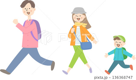 元気に歩く家族 136368747