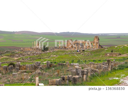世界遺産のモロッコのボルビリス遺跡遠景4 世界遺産のモロッコのボルビリス遺跡遠景4 136368830
