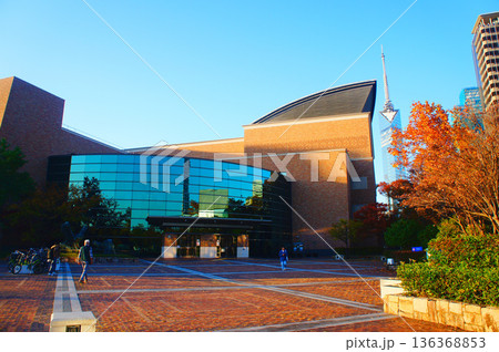 福岡県福岡市早良区「福岡市総合図書館」入り口_3 福岡県福岡市早良区「福岡市総合図書館」入り口_3 136368853