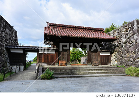 富山城・千歳御門 136371137