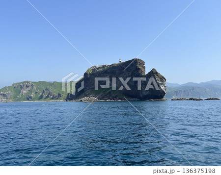 海から見た神威岬 海から見た神威岬 136375198