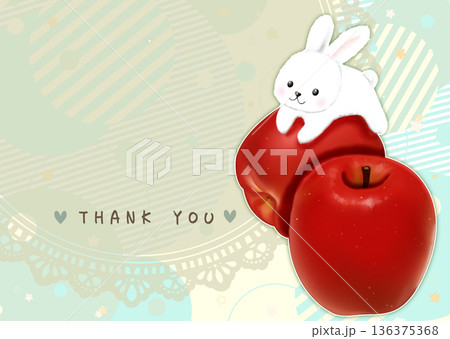 りんごとうさぎのかわいいイラストのポストカード りんごとうさぎのかわいいイラストのポストカード 136375368