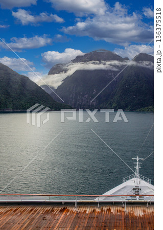 フィヨルドランド国立公園 136375518