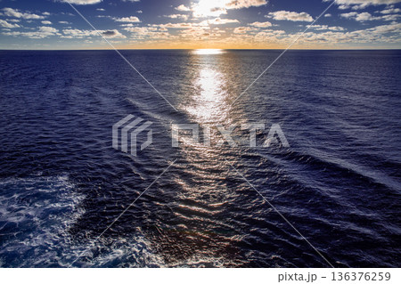 タスマン海 タスマン海 136376259