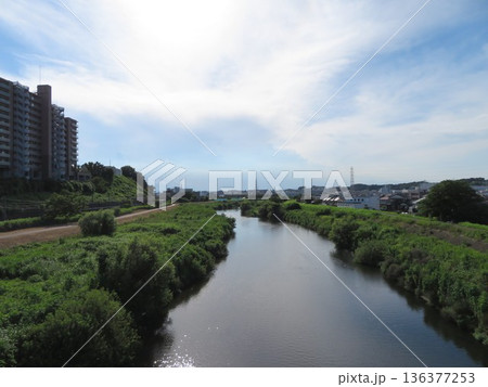 川のある風景 136377253