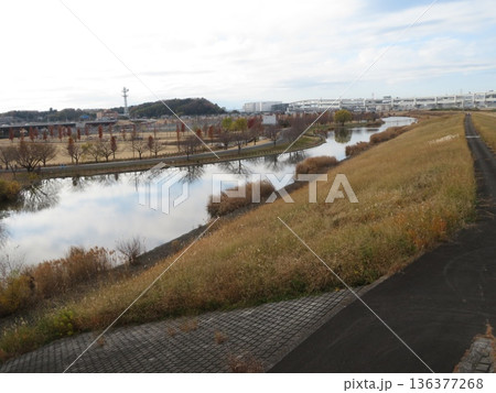 川のある風景 川のある風景 136377268