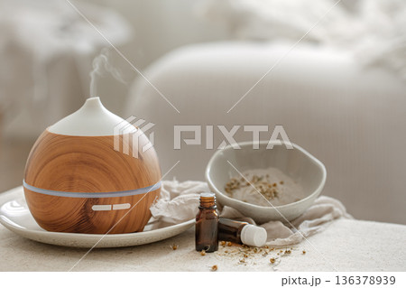 Spa composition with air humidifier and essential oils. 136378939