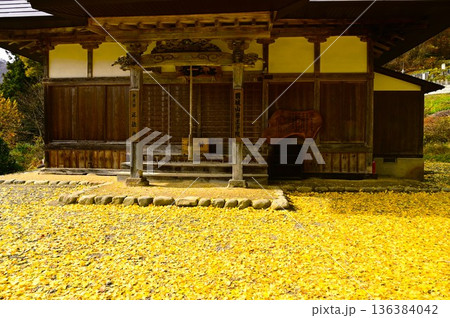 福島県の観光名所大内宿にある正法寺 136384042
