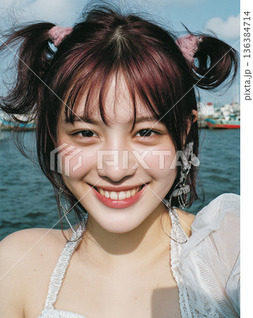 若い日本人女性のファッションポートレート 136384714