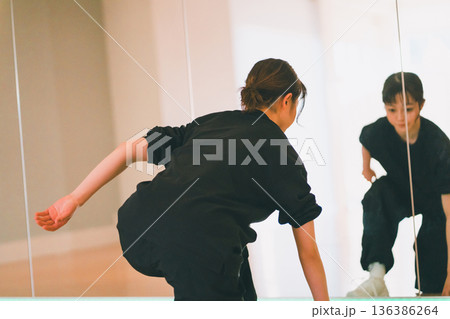 dance practice 136386264