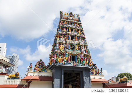 Building view of the Sri Mariamman Temple in Chinatown, Singapore. Built in 1827, it's the oldest Hindu temple in Singapore. Building view of the Sri Mariamman Temple in Chinatown, Singapore. Built in 1827, it's the oldest Hindu temple in Singapore. 136388082