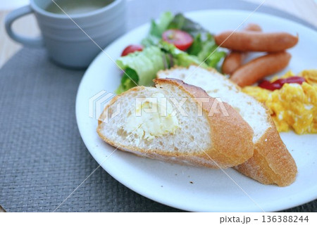 朝食にぴったりモーニングプレート アップ 朝食にぴったりモーニングプレート アップ 136388244