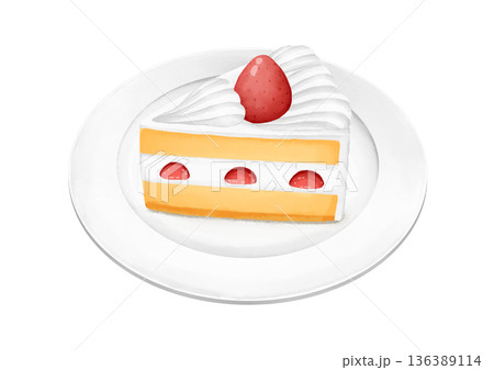 お皿に乗ったいちごのショートケーキ 136389114
