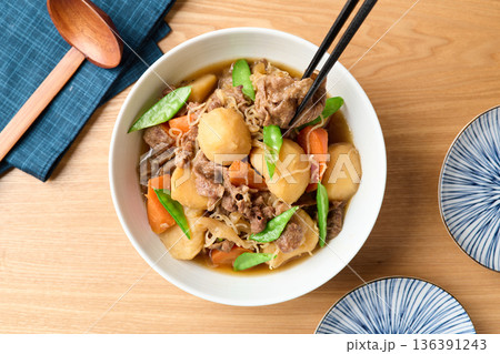 肉じゃが（牛肉使用） 136391243