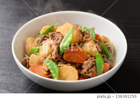 肉じゃが(牛肉使用) 肉じゃが(牛肉使用) 136391250