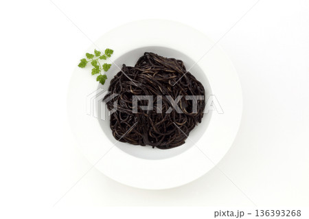 イカスミパスタ 136393268