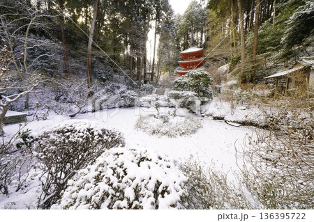 雪の降った日の多宝塔 雪の降った日の多宝塔 136395722