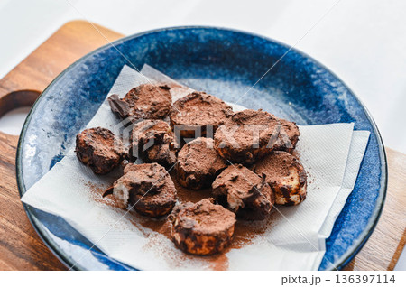 サクサクお麩チョコ　ココア 136397114