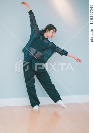 dance practice 136397549