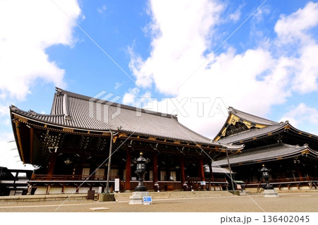 京都府 東本願寺・阿弥陀堂 & 御影堂(重要文化財) 京都市 下京区 常葉町 2022年2月 京都府 東本願寺・阿弥陀堂 & 御影堂(重要文化財) 京都市 下京区 常葉町 2022年2月 136402045