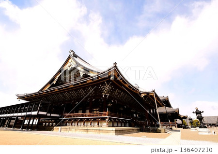 京都府　東本願寺・阿弥陀堂（重要文化財） 京都市 下京区 常葉町　2022年2月 136407210