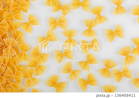 Different types and shapes of dry italian pasta 136408411
