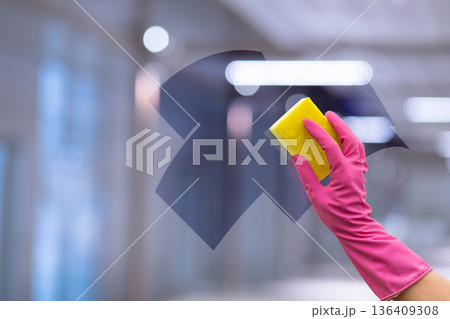 Cleaning the glass with care Cleaning the glass with care 136409308