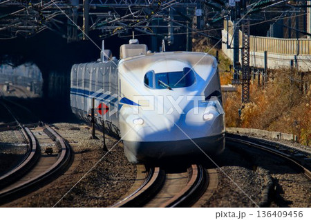 日本の大動脈を駆ける!! 東海道新幹線 N700S ~小田原駅にて 日本の大動脈を駆ける!! 東海道新幹線 N700S ~小田原駅にて 136409456