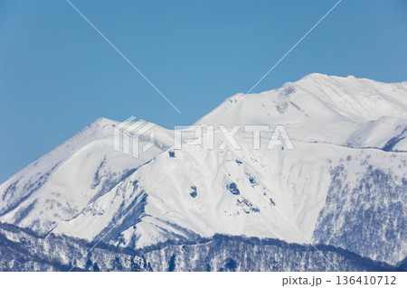 雪の谷川連峰 白毛門 雪の谷川連峰 白毛門 136410712